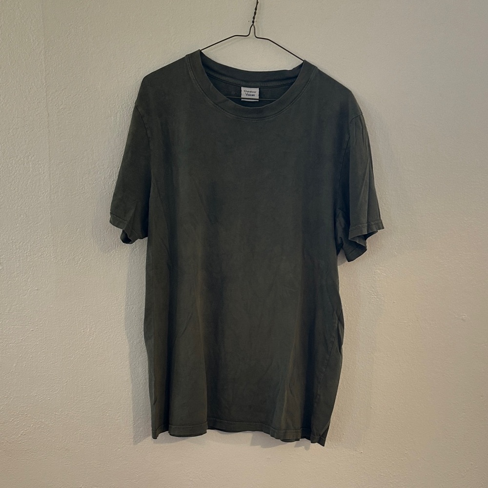 Outdoor Voices Men's Short Sleeve Tee in Olive Green